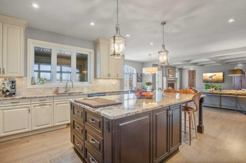 24 Sawyer Close, Red Deer, AB - Indoor Photo Showing Kitchen With Upgraded Kitchen