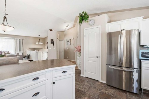 66 Jack Crescent, Red Deer, AB - Indoor Photo Showing Kitchen