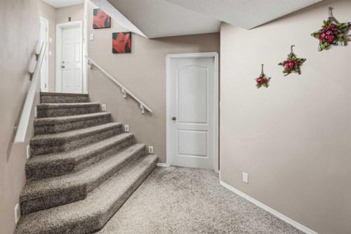 66 Jack Crescent, Red Deer, AB - Indoor Photo Showing Other Room