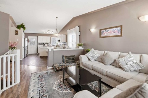 66 Jack Crescent, Red Deer, AB - Indoor Photo Showing Living Room