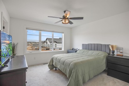 178 Ava Crescent, Blackfalds, AB - Indoor Photo Showing Bedroom