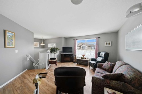 146 Truant Crescent, Red Deer, AB - Indoor Photo Showing Living Room