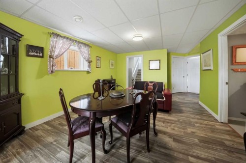 146 Truant Crescent, Red Deer, AB - Indoor Photo Showing Dining Room