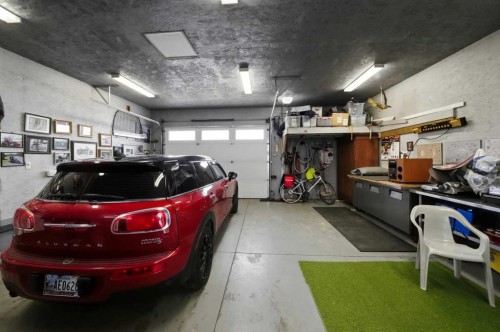 146 Truant Crescent, Red Deer, AB - Indoor Photo Showing Garage