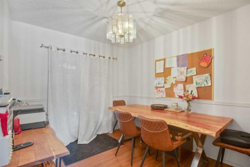 30 Greig Drive, Red Deer, AB - Indoor Photo Showing Dining Room