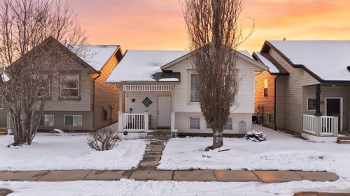 16 Lanterman Close, Red Deer, AB - Outdoor