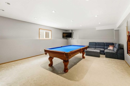 22 Mcdougall Close, Penhold, AB - Indoor Photo Showing Bedroom