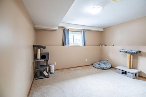 22 Mcdougall Close, Penhold, AB - Indoor Photo Showing Other Room
