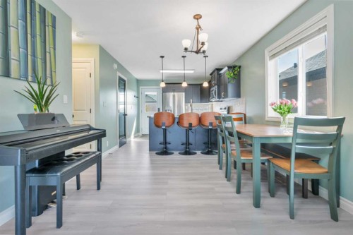356 Kingston Drive, Red Deer, AB - Indoor Photo Showing Dining Room