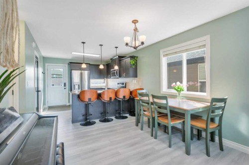 356 Kingston Drive, Red Deer, AB - Indoor Photo Showing Dining Room
