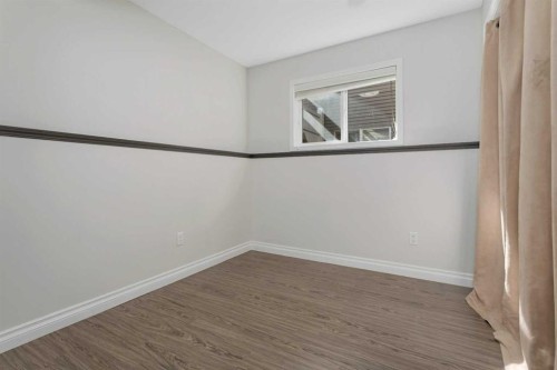 356 Kingston Drive, Red Deer, AB - Indoor Photo Showing Other Room