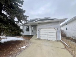 82 Excell Street Red Deer, AB T4R 2H8