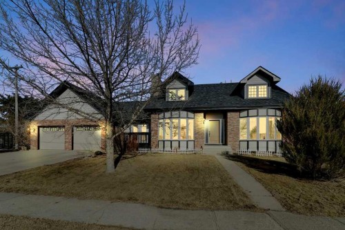 5317 50 Street, Bentley, AB - Outdoor