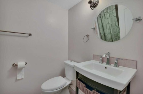 5317 50 Street, Bentley, AB - Indoor Photo Showing Bathroom