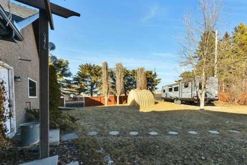 5317 50 Street, Bentley, AB - Outdoor