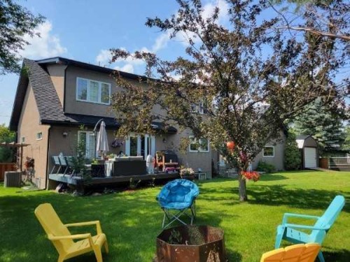 5317 50 Street, Bentley, AB - Outdoor