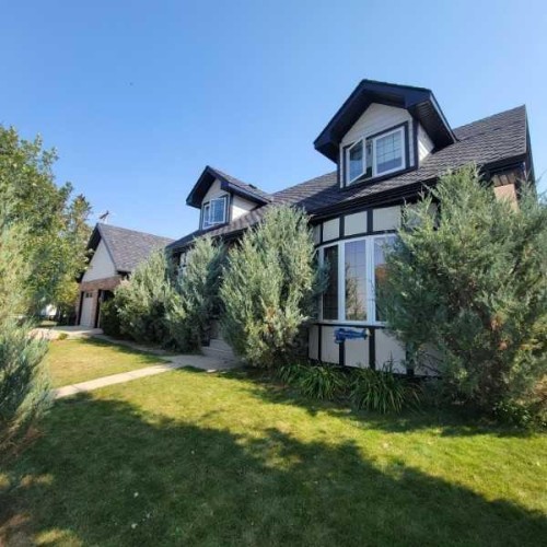 5317 50 Street, Bentley, AB - Outdoor