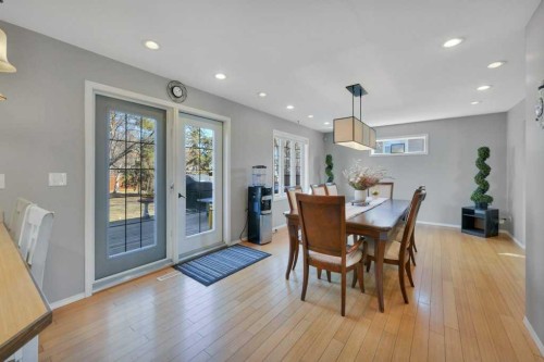 5317 50 Street, Bentley, AB - Indoor Photo Showing Dining Room