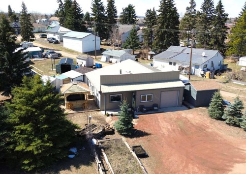 5008 54Th Ave, Bashaw, AB - Outdoor