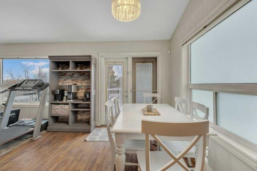 5645 Panorama Drive, Blackfalds, AB - Indoor Photo Showing Dining Room