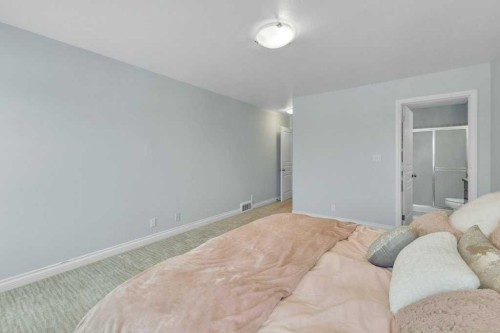 5645 Panorama Drive, Blackfalds, AB - Indoor Photo Showing Bedroom