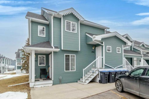 2001-5220 50A Avenue  Sylvan Lake, AB T4S 1E5