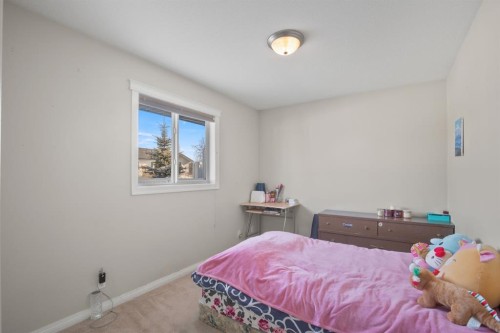 119 Ammeter Close, Red Deer, AB - Indoor Photo Showing Bedroom