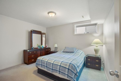 119 Ammeter Close, Red Deer, AB - Indoor Photo Showing Bedroom