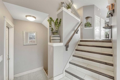 94 Mackenzie Crescent, Lacombe, AB - Indoor Photo Showing Other Room