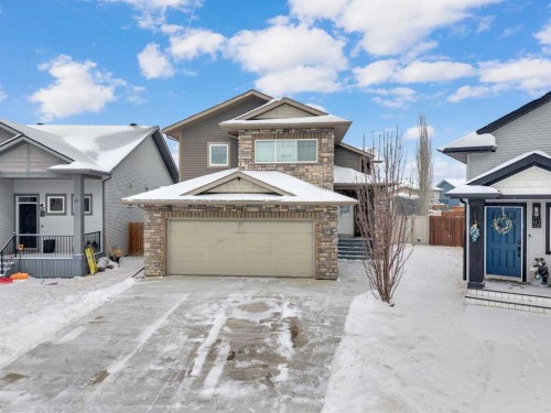 94 Mackenzie Crescent  Lacombe, AB T4L 0B2