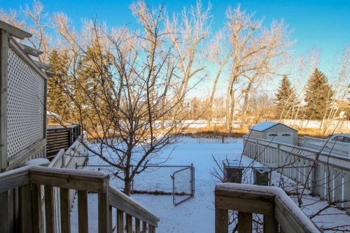 25 Adams Close, Red Deer, AB - Outdoor