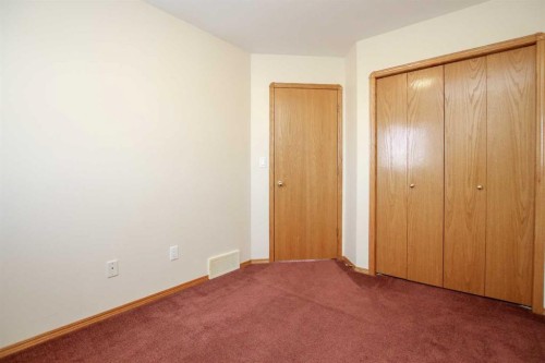 25 Adams Close, Red Deer, AB - Indoor Photo Showing Other Room
