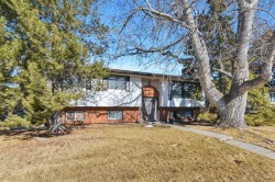 5248 37 Street Innisfail, AB T4G 1G6
