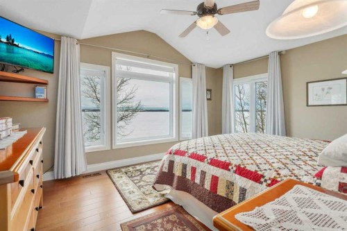 57-39408 Range Road 21, Rural Lacombe County, AB - Indoor Photo Showing Bedroom