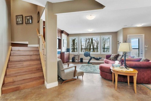 57-39408 Range Road 21, Rural Lacombe County, AB - Indoor Photo Showing Living Room