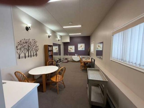 #206-5007 52 Avenue, Ponoka, AB 