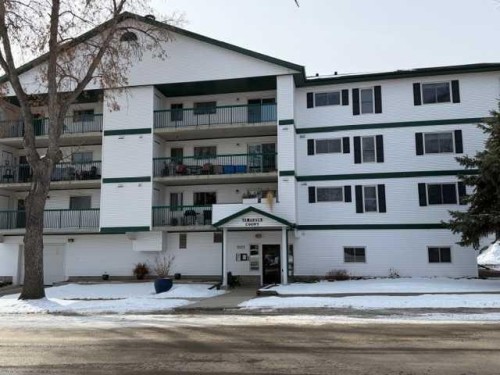 #206-5007 52 Avenue, Ponoka, AB 