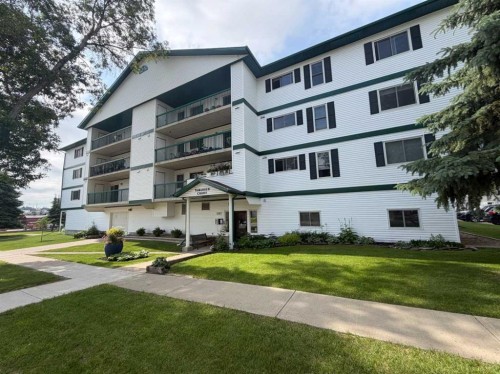 #206-5007 52 Avenue, Ponoka, AB 