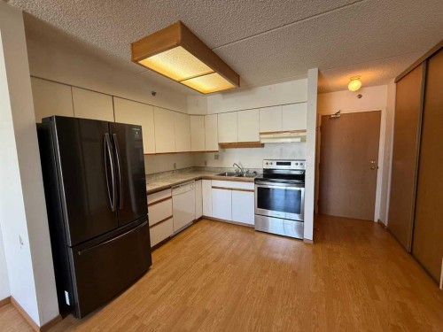 #206-5007 52 Avenue, Ponoka, AB 