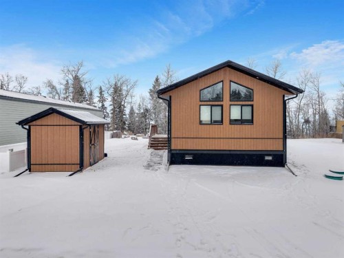 111-41310 Range Road 282  Rural Lacombe County, AB T4L 2N3