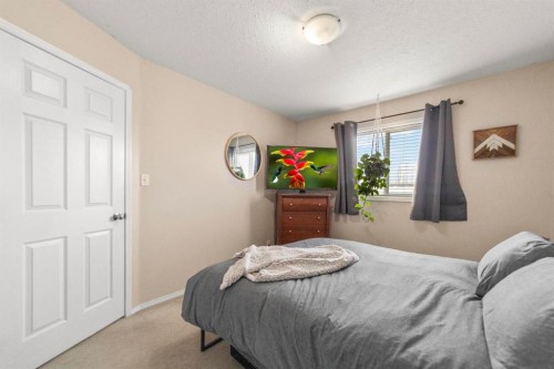 52 Elliott Drive, Camrose, AB - Indoor Photo Showing Bedroom