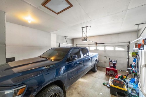 52 Elliott Drive, Camrose, AB - Indoor Photo Showing Garage