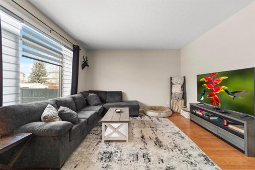 52 Elliott Drive, Camrose, AB - Indoor Photo Showing Other Room