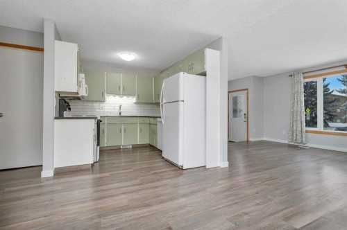 9 Cardinal Avenue, Red Deer, AB - Indoor Photo Showing Kitchen
