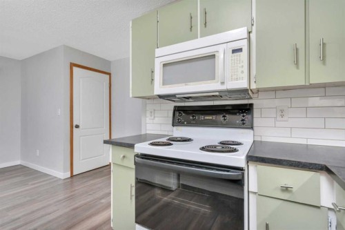 9 Cardinal Avenue, Red Deer, AB - Indoor Photo Showing Kitchen