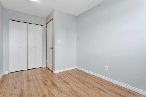 9 Cardinal Avenue, Red Deer, AB - Indoor Photo Showing Other Room
