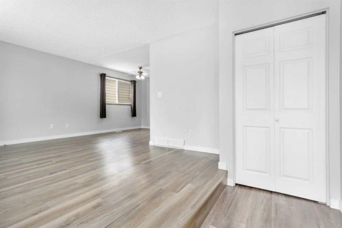 9 Cardinal Avenue, Red Deer, AB - Indoor Photo Showing Other Room