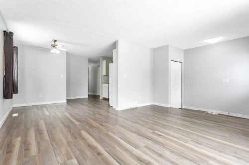 9 Cardinal Avenue, Red Deer, AB - Indoor Photo Showing Other Room