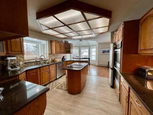 19438 Twp Rd 430, Rural Camrose County, AB - Indoor Photo Showing Kitchen With Double Sink