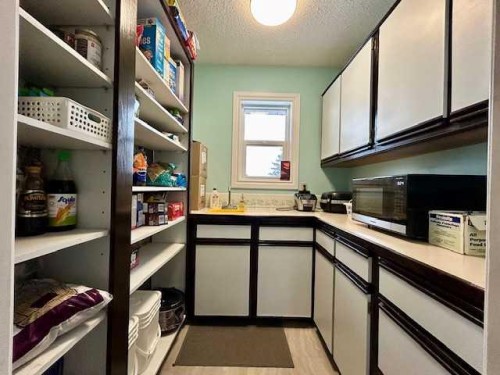 19438 Twp Rd 430, Rural Camrose County, AB - Indoor